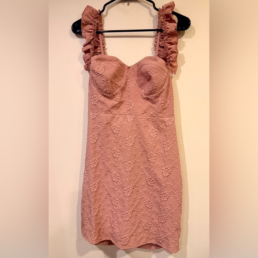 Lulus Mauve Floral Textured Ruffle Strap Mini Dress Size Medium